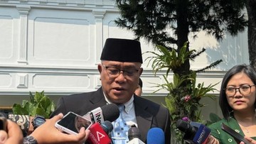 Berita dari Detik Finance: Jumhur Hidayat Tiba di Istana Jelang Reshuffle, Bicara Tugas Menteri LH