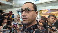 OJK Ungkap Penyebab IHSG Anjlok Sendirian di Asia