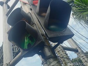 Viral Traffic Light KBS Leleh gegara Panasnya Surabaya, Benarkah?