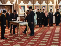 Dilantik Al Haris, Sekda Sudirman Resmi Jabat Komut Bank Jambi