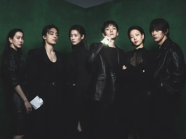 Gaya Badass Jun Ji Hyun Pemotretan Bareng Pemain Colony, Ada Ji Chang Wook