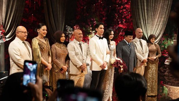 El Rumi Langgar Protokol Istana, Prabowo Dibuat Kebingungan Saat Foto Bareng Ahmad Dhani-Maia