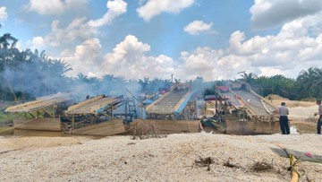 Respons Cepat Laporan Warga soal PETI, Polres Kampar Musnahkan 6 Rakit