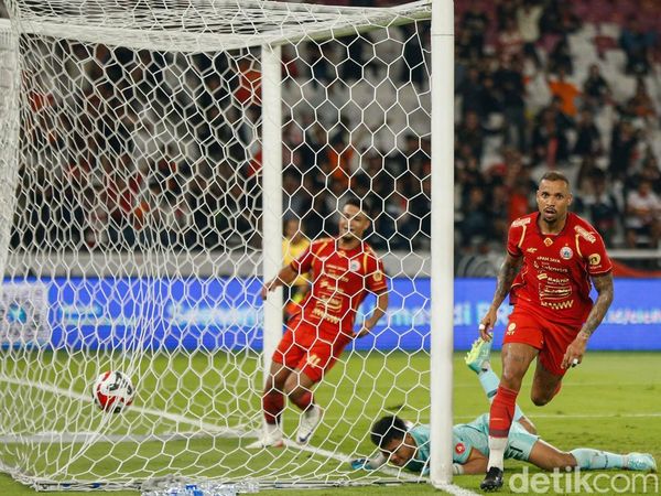 Potret Persija Pesta Gol ke Gawang Persis Tanpa Balas