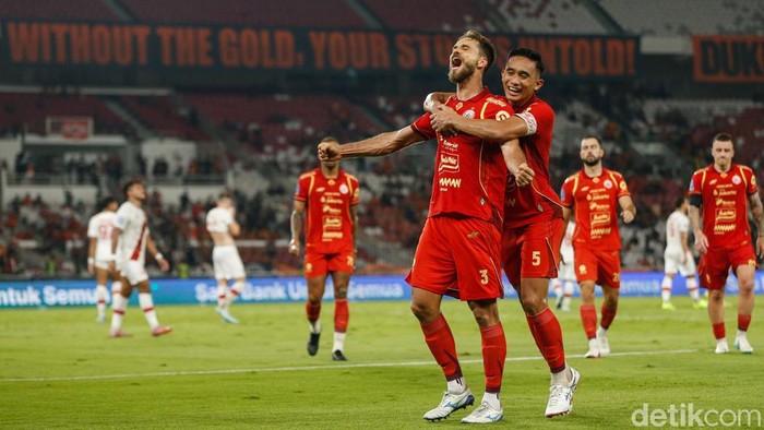 Persija Jakarta terus menjaga peluang juara usai menang telak 4-0 saat melawan Persis Solo di Stadion Gelora Bung Karno (SUGBK), Jakarta, Senin (27/4/2026).