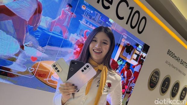 Realme C100