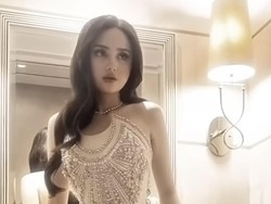 Gaya Syifa Hadju di Acara Resepsi Pernikahan, Glamor Dengan Gaun Tex Saverio