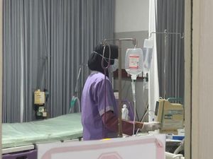 Suami pembakar istri di Banyuwangi, Sularni, meninggal 21 jam setelah istrinya, Nur Khasanah. Keduanya meninggal akibat luka bakar serius.