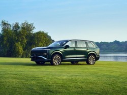 Wuling Luncurkan SUV PHEV 3 Baris, Bisa Jalan 260 Km Tanpa Bensin