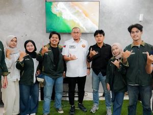 Andre Rosiade Serap Aspirasi Mahasiswa Minang Semarang dan Salurkan Bantuan