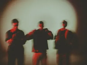 Asmara Jatuh Cinta dengan Cara Beda di Belajar Romantis