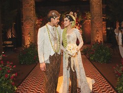 El Rumi dan Syifa Hadju Gelar Pesta Intim di Bali