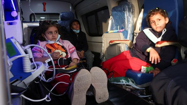 Evakuasi Medis Gaza, Anak-Anak Dibawa Keluar Zona Perang