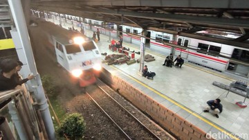 KAI Pastikan Satu Jalur di Stasiun Bekasi Timur Sudah Bisa Dilintasi