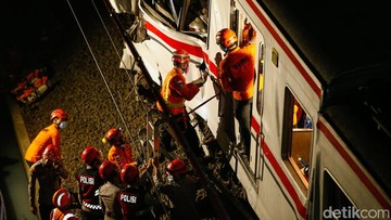 Fakta-fakta Terkini Kecelakaan Kereta di Bekasi, Termasuk Dugaan Penyebabnya