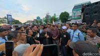 Mediasi dengan Ojol, DPRD Jatim Siap Kaji Perda Sanksi Aplikator