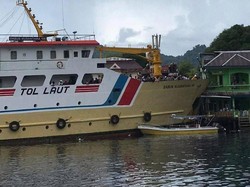 KM Sabuk Nusantara 106 Tabrak Penginapan di Banda Neira Maluku Tengah