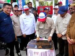 Menteri Koperasi Resmikan SPBU Nelayan Berbasis Koperasi di Aceh Selatan