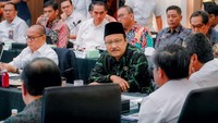 Gus Ipul Dorong Perluasan Penerima Bansos untuk Jaga Pertumbuhan Ekonomi