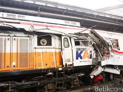 Video Identitas 10 Jenazah Insiden KRL Bekasi di RS Polri, Ada Karyawan KompasTV