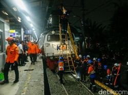 Korban Tewas Kecelakaan Kereta di Bekasi 7 Orang, 3 Masih Terjepit