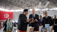 Karya PPI Tunisia dalam Pameran Buku Internasional: Diapresiasi Presiden Tunisia
