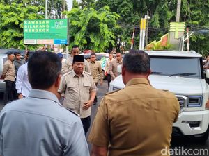 Prabowo Datangi RSUD Kota Bekasi, Jenguk Korban Kecelakaan Kereta
