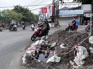 Proyek Pipa PGN Mangkrak di Manukan Kerap Bikin Pengendara Celaka