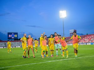 Persebaya Tak Ideal, tapi Haus Gol Saat Bantai Arema FC