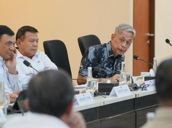 Kemensos Terus Kirim Bantuan Korban Gempa & Konflik Sosial di Maluku Utara