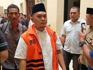 Adik Kandung Eks Bupati Ardito-Anggota DPRD Lampung Tengah Didakwa Gratifikasi