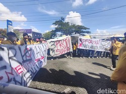Mahasiswa di Sidoarjo Demo Kampus, Ini Tuntutannya