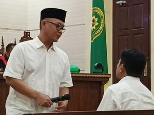 Eks Bupati-Sekretaris Bappenda Lampung Tengah Didakwa Suap dan Gratifikasi