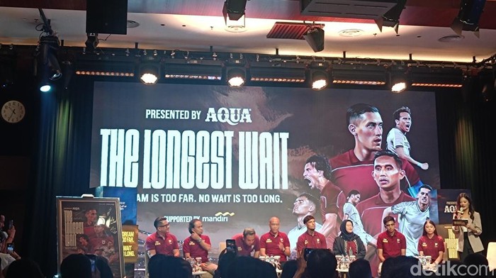 Perjuangan Timnas Indonesia mengejar tiket Piala Dunia 2026 diabadikan ke film dokumenter. Diangkat sisi lain perjalanan Garuda lewat judul The Longest Wait.