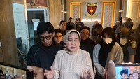 Canda Istri Eks Gubernur Lampung Arinal:  Ingin Gadai Jam Tangan Suami