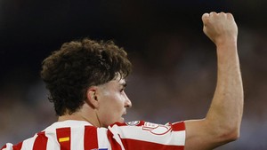 Simeone: Alvarez Pemain Top, Wajar Diminati Arsenal dan Barca