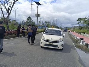 Detik-detik KKB Tembak Pemobil di Jalanan Yahukimo hingga 2 Orang Luka
