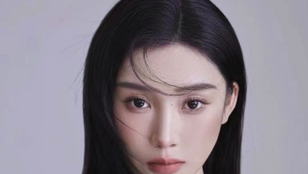 Potret Ratu Kecantikan Diduga Tikung Aktris, Dulu Teman Kini Selingkuhan Suami