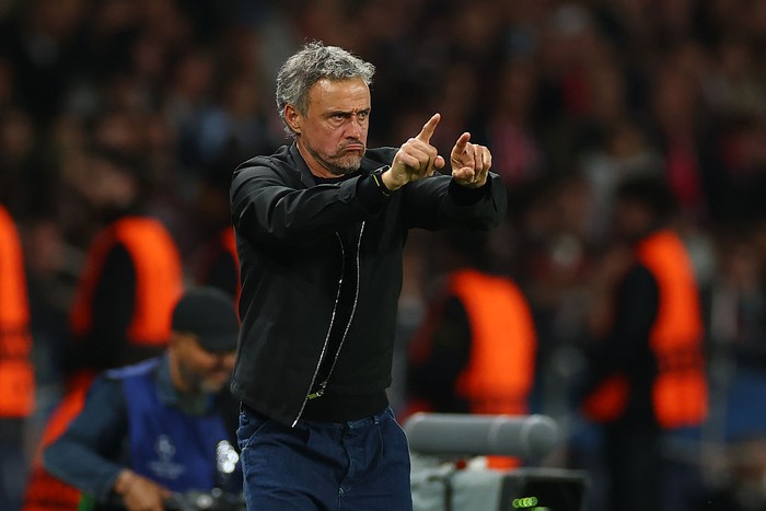 PARIS, FRANCE - APRIL 28:   Paris Saint-Germain Manager Luis Enrique reacts during the UEFA Champions League 2025/26 Semi Final First Leg match between Paris Saint-Germain and Bayern Munich at Parc des Princes on April 28, 2026 in Paris, France. (Pho
