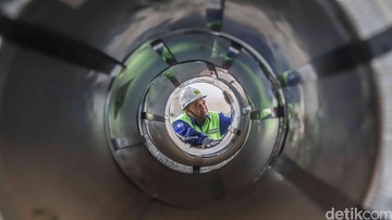 Melihat Bongkar Muat Komoditas Impor di Pelabuhan Tanjung Priok