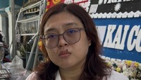 Tetangga Bantu Print Foto Saat Cari Vica Korban Kecelakaan Kereta di Bekasi