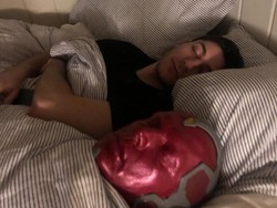 Paul Bettany Usil Banget dengan Keponakan