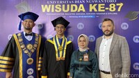 Wisuda Sarjana, Pratama Arhan Curhat Susah Bagi Waktu Kuliah dan Sepakbola