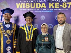 Wisuda Sarjana, Pratama Arhan Curhat Susah Bagi Waktu Kuliah dan Sepakbola