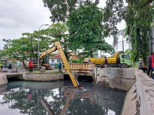 Walkot Agustina Gercep Perbaiki Jalan Rusak: Setiap Laporan Jadi Prioritas