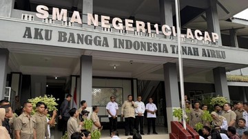 Prabowo Targetkan Perbaikan Sekolah se-Indonesia Selesai Akhir 2028