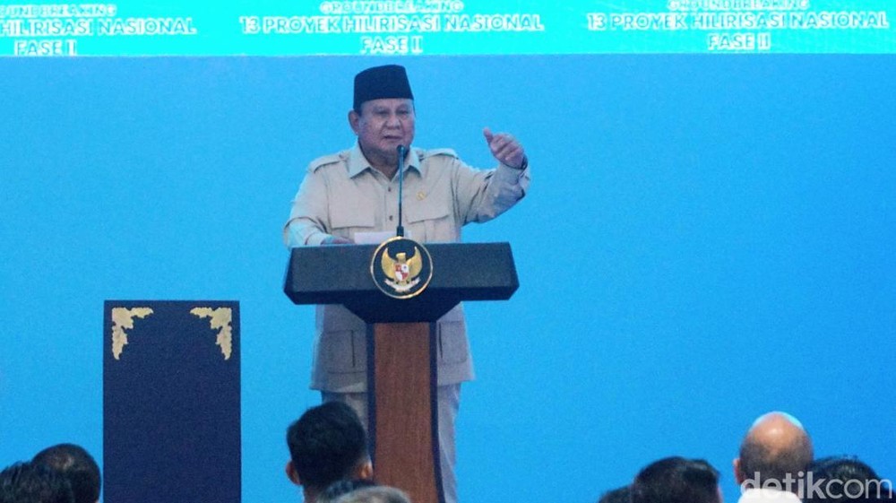 Prabowo Guncang Cilacap: Raksasa Tidur Wajib Bangkit Sekarang!