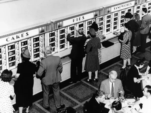 10 Potret Restoran Cepat Saji Zaman Dulu, Sudah Ada Sejak Tahun 1910!