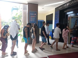 26 WNA Terduga Korban Penyekapan di Kuta Diserahkan ke Imigrasi