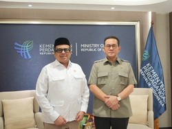 Temui Mendag, Kepala BPJPH Bahas Sertifikasi Halal Produk Ekspor-Impor